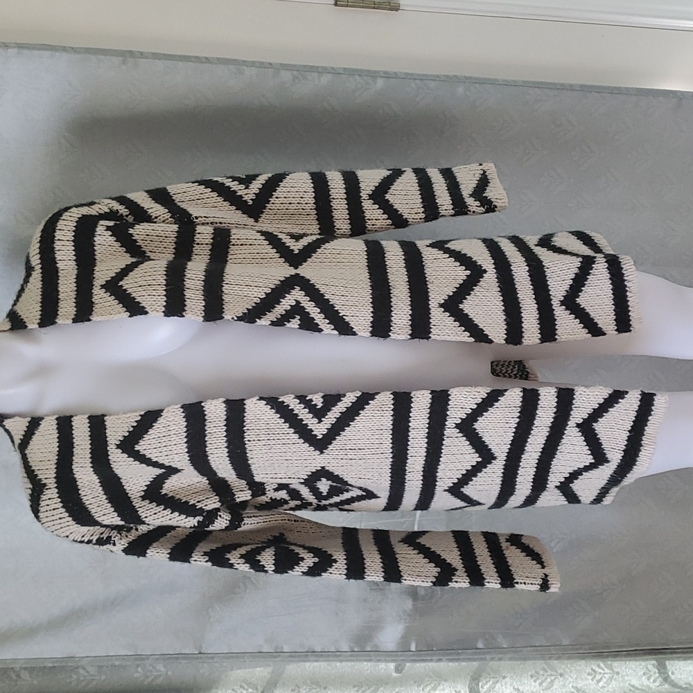 Roxy  Women's Cardigan sz.S 100% Acrylic.